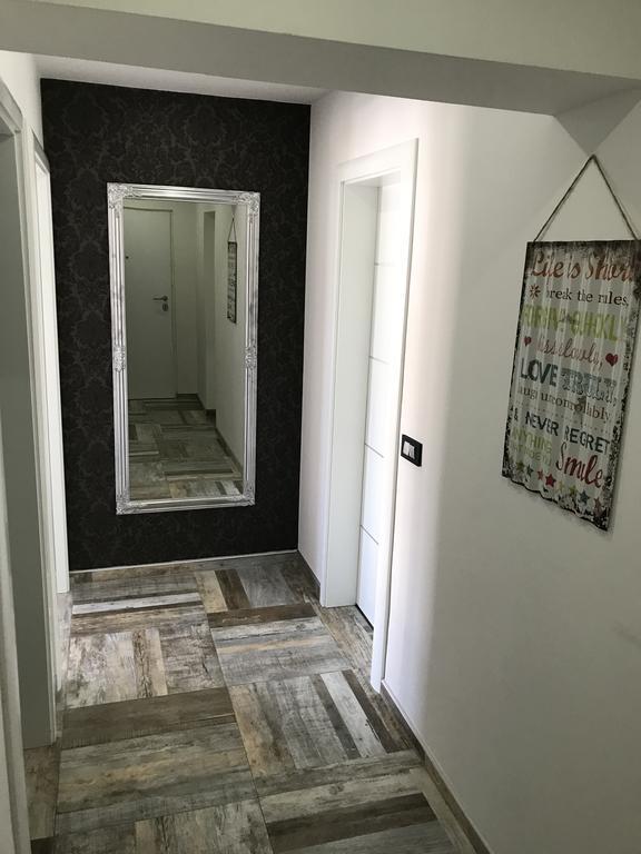 Apartment Ajla Tuzla Eksteriør bilde