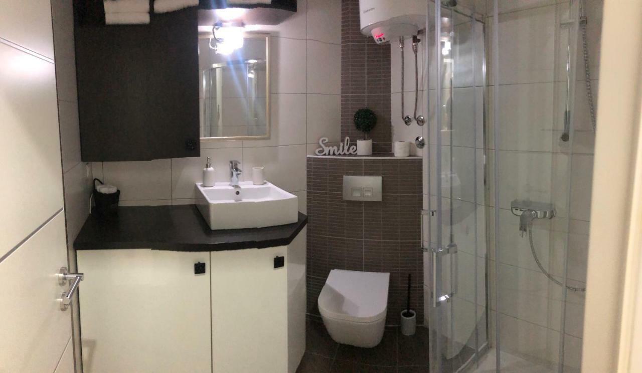 Apartment Ajla Tuzla Eksteriør bilde